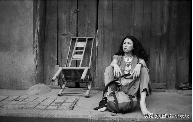 浅笑安然（浅笑安然适合哪个年龄做网名）